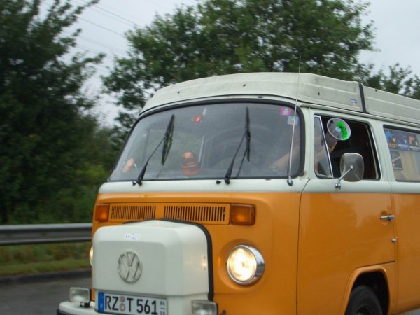 Auf der Autobahn nach Köln